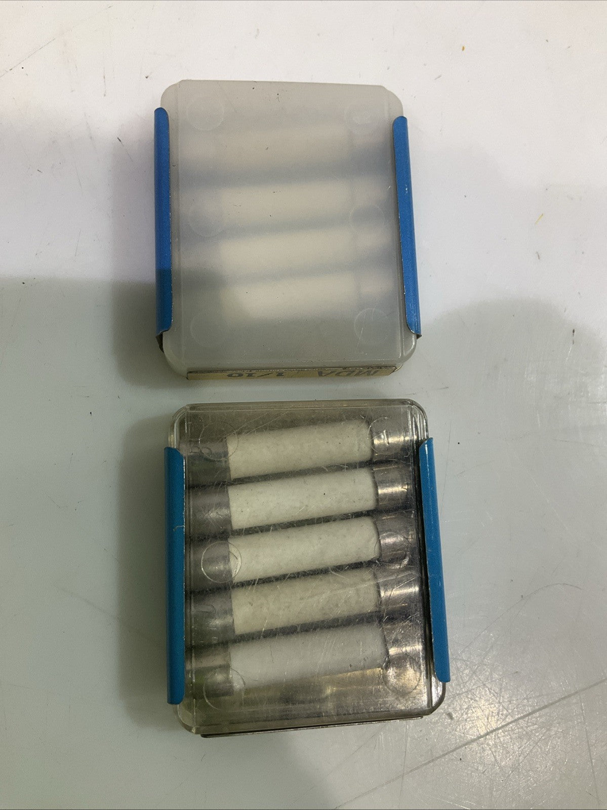 EATON FUSETRON   MDA1/10  SLOW-BLOW  CERAMIC  FUSE LOT OF 9 Z2M