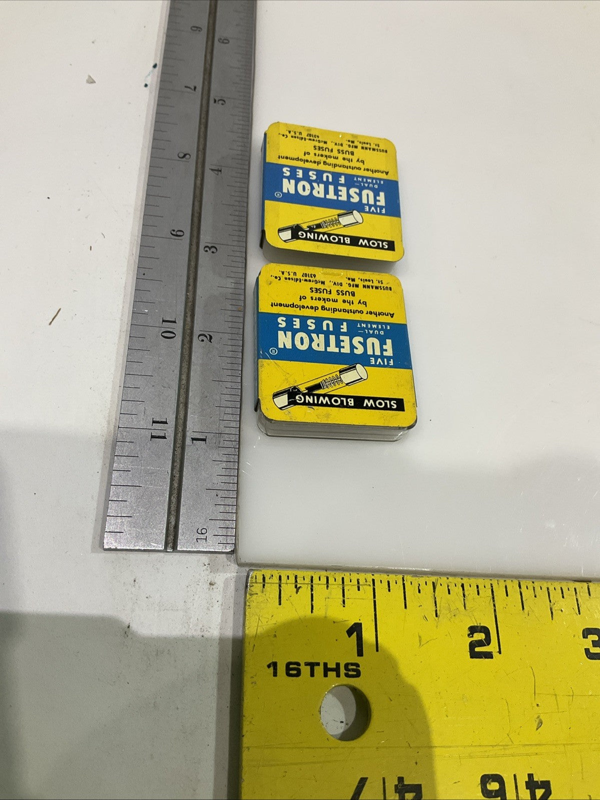 EATON FUSETRON   MDA1/10  SLOW-BLOW  CERAMIC  FUSE LOT OF 9 Z2M