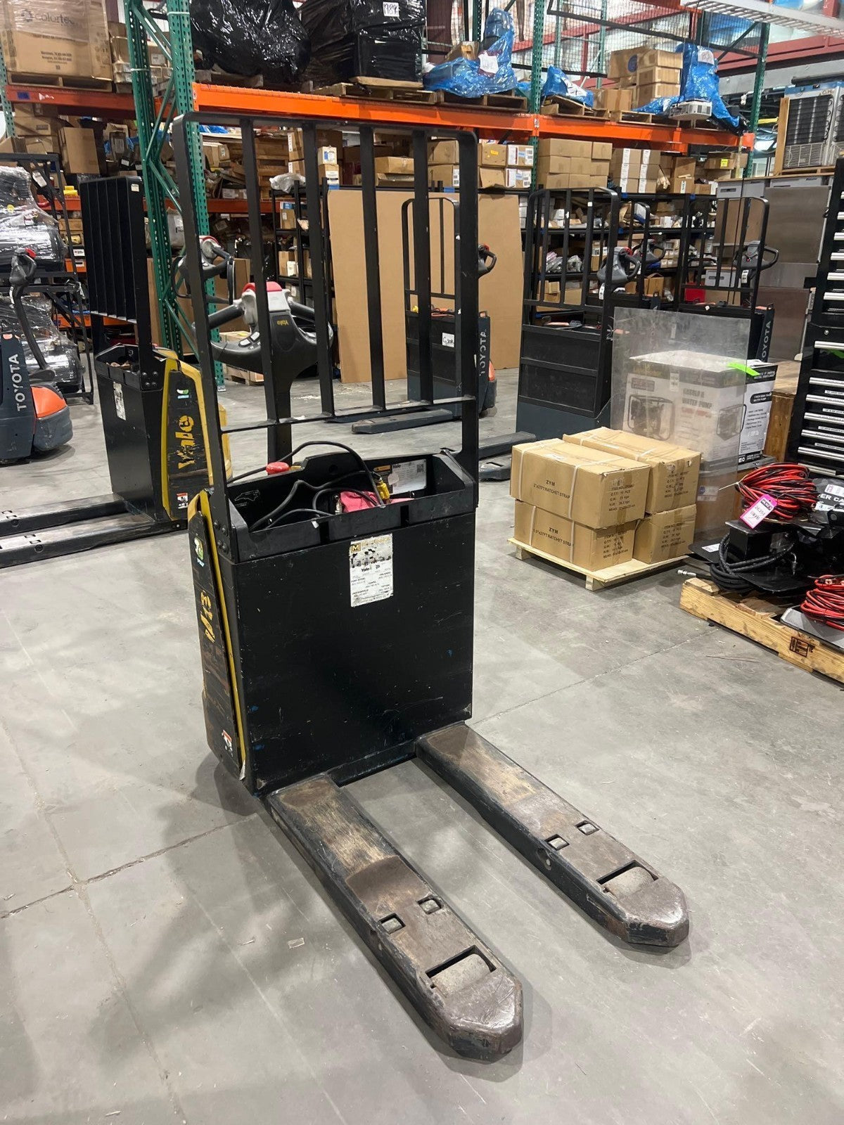 2020 YALE PALLET JACK MODEL MPB045VGN24T2534,ELECTRIC, 24V