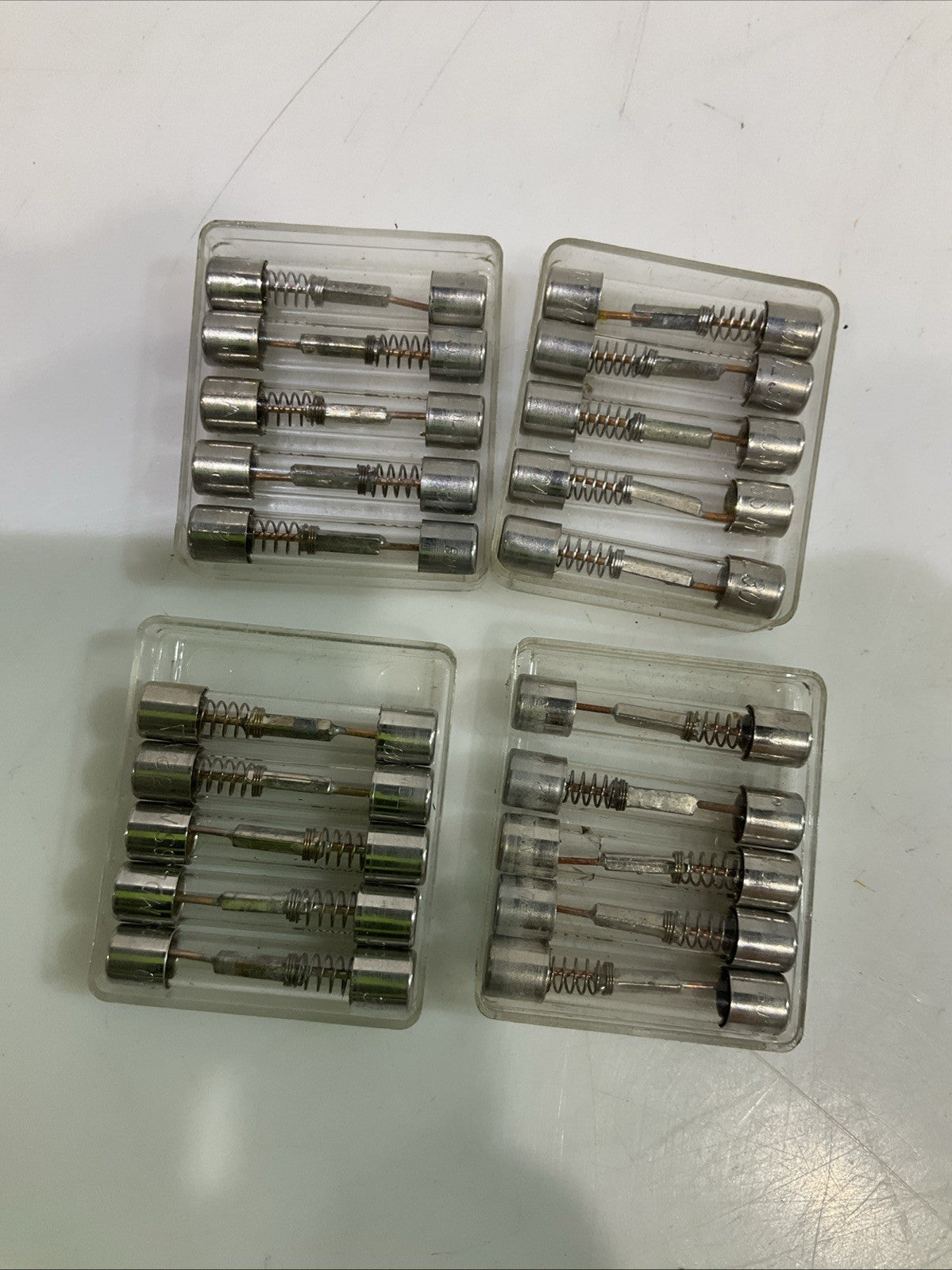 BUSSMANN MDL30  30AMP  TIME DELAY GLASS TUBE FUSE LOT OF 20 Z2M