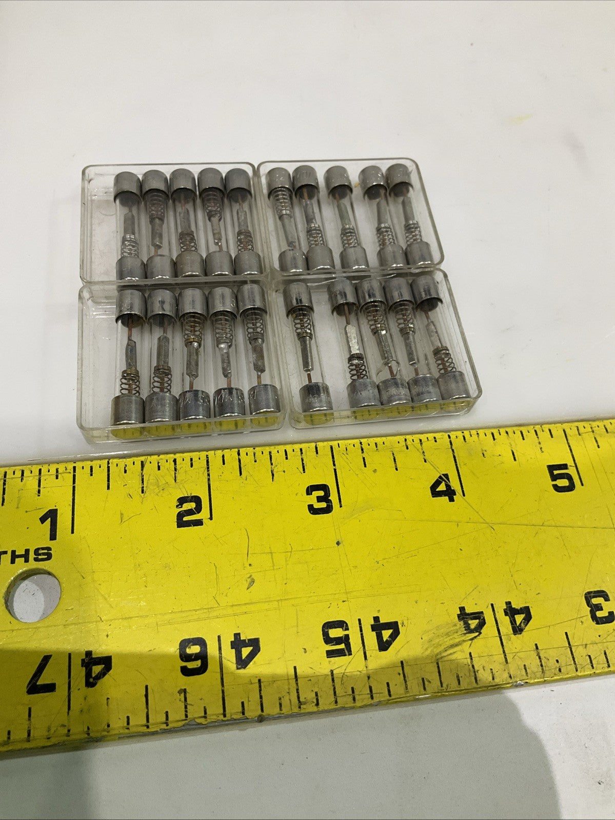 BUSSMANN MDL30  30AMP  TIME DELAY GLASS TUBE FUSE LOT OF 20 Z2M