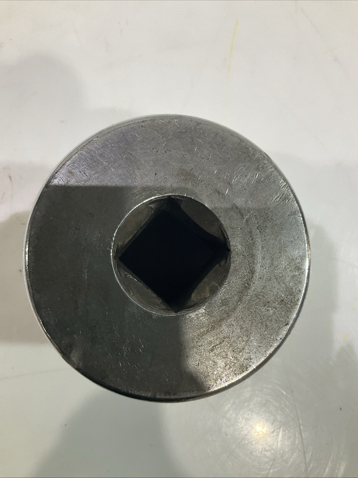 ARMSTRONG  X-1280 DRIVE  2 1/2  ARMALOY  STANDARD  SOCKET  Y2M