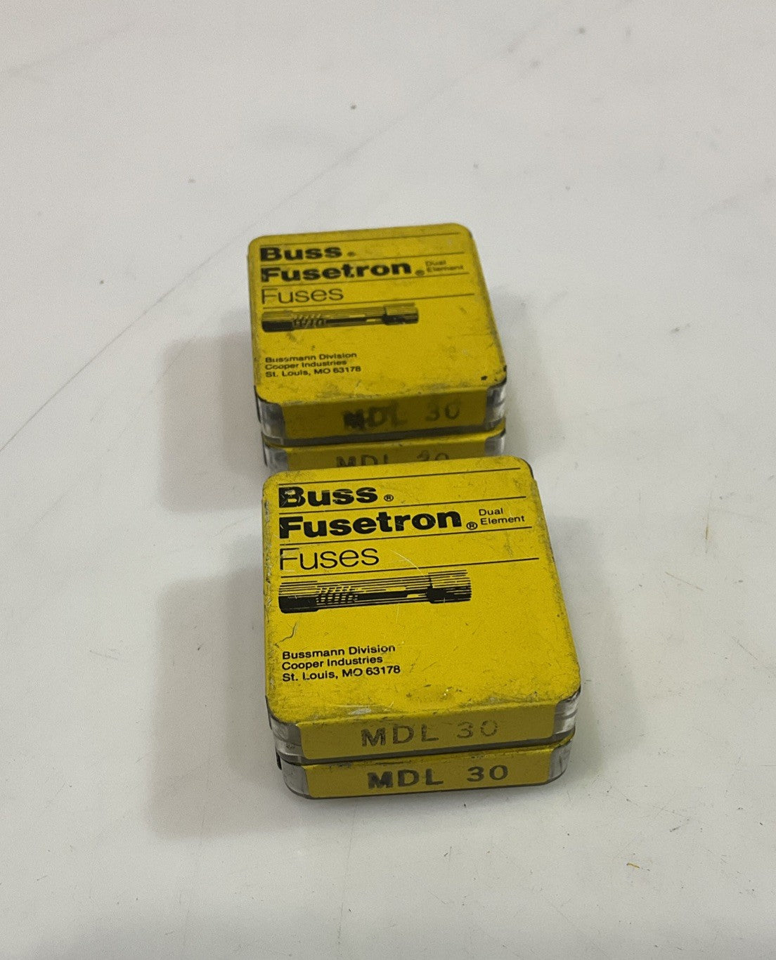 BUSSMANN MDL30  30AMP  TIME DELAY GLASS TUBE FUSE LOT OF 20 Z2M