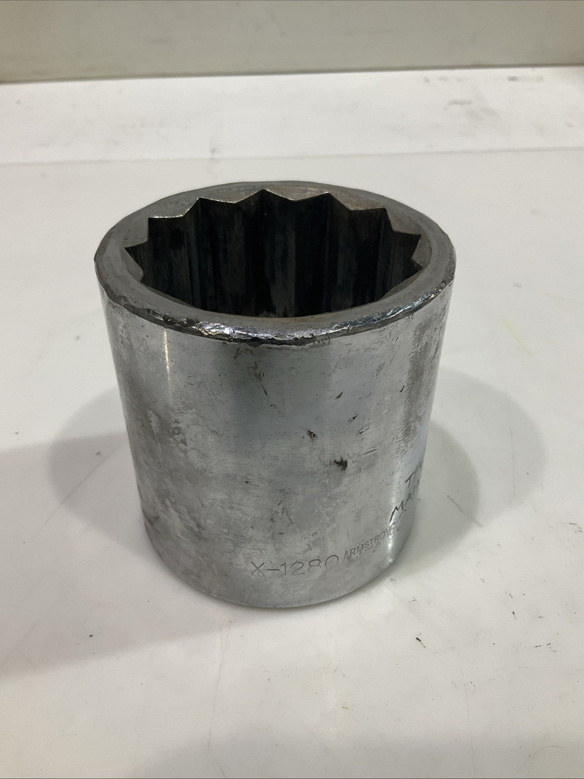 ARMSTRONG  X-1280 DRIVE  2 1/2  ARMALOY  STANDARD  SOCKET  Y2M