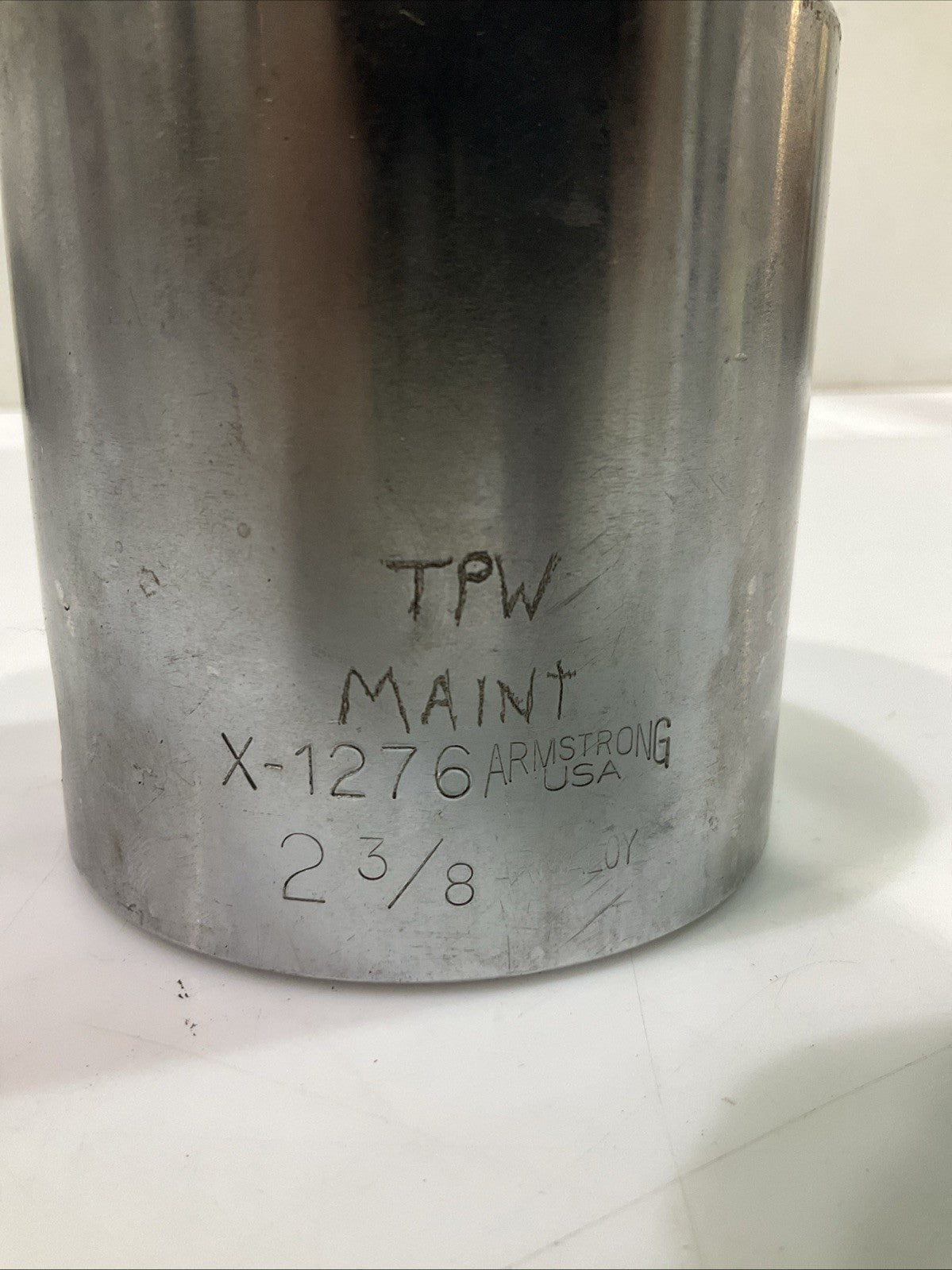 ARMSTRONG X-1276  DRIVE  2  3/8  ARMALOY  STANDARD SOCKET  Y2M