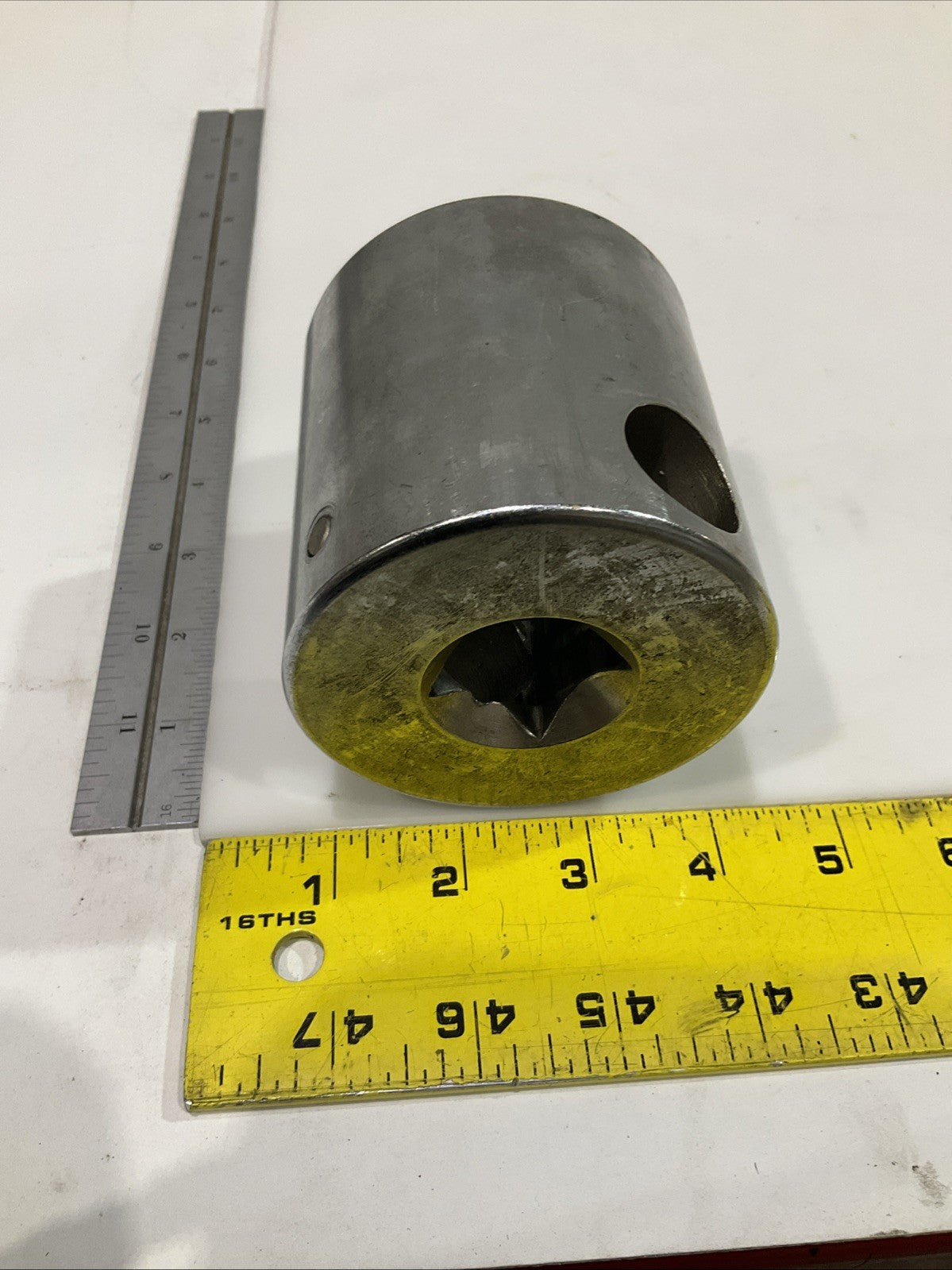 ARMSTRONG X-1276  DRIVE  2  3/8  ARMALOY  STANDARD SOCKET  Y2M