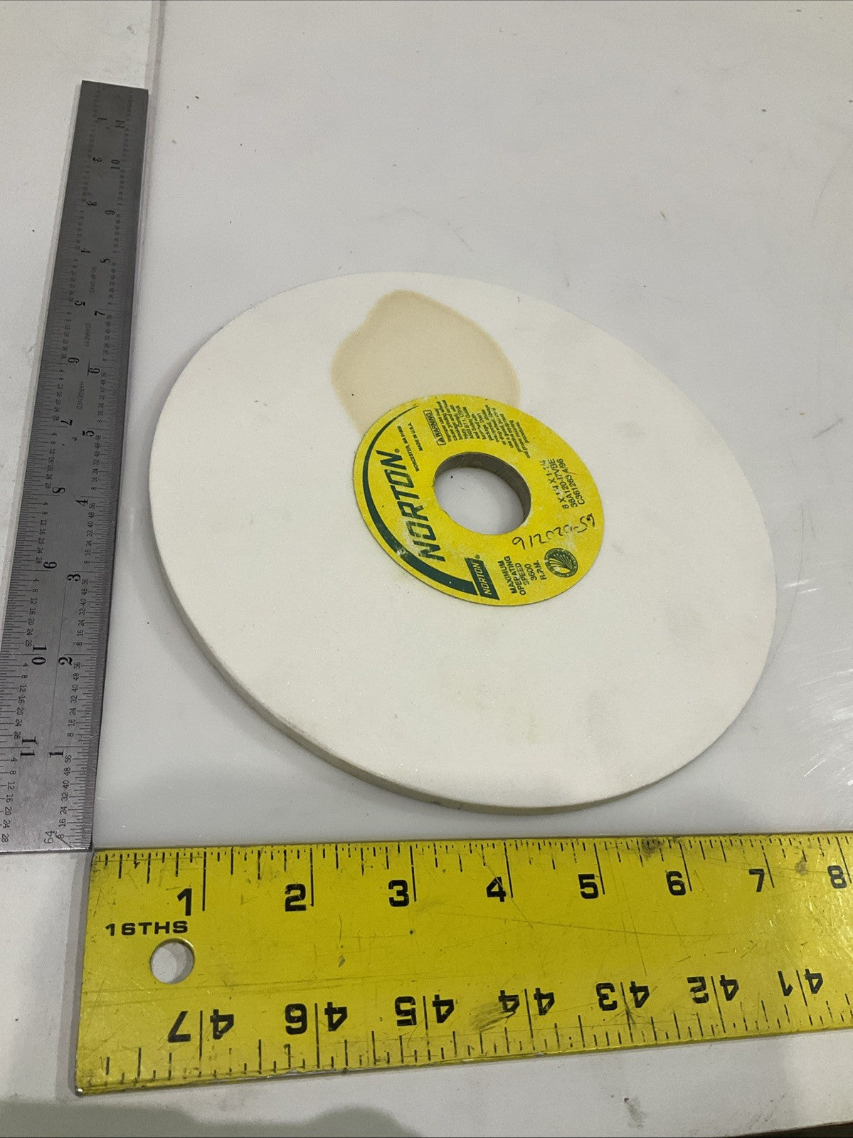 NORTON  38A120-17VBE  8X1/4X1-1/4 GRINDING  WHEEL  3600RPM Y2M