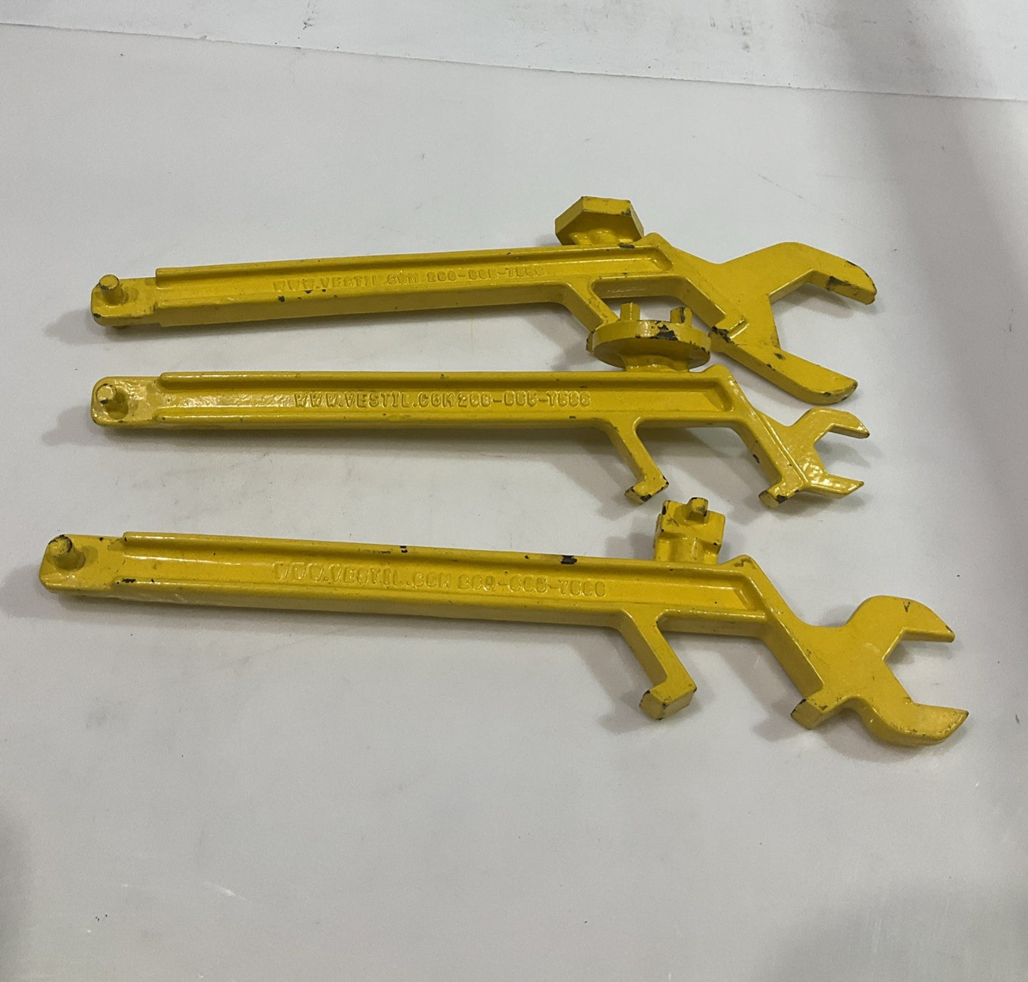 VESTIL  PDL-800-M  MULTI-PURPOSE OVERHEAD DRUMP LIFTERS/WRENCHES  ZET OF 3 Z2M
