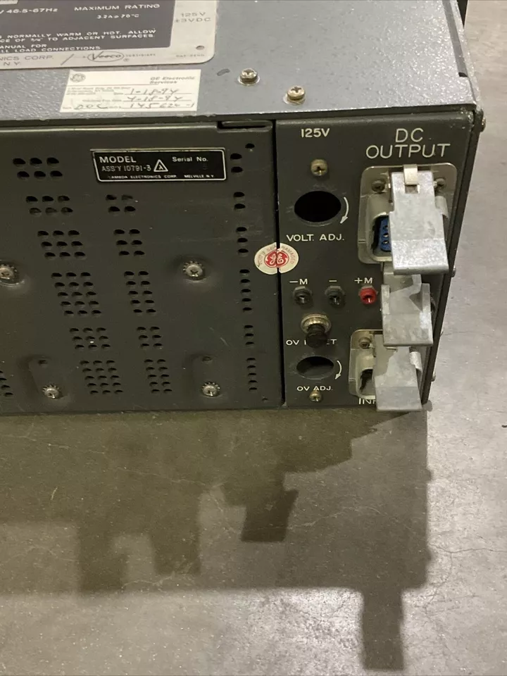 GE LAMBADA ELECTRONIC 10791 -3 LMEE120Y-4477-2 REGULATED POWER SUPPLY 125V