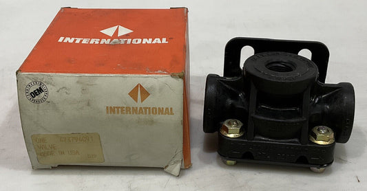 INTERNATIONAL 473794C91 BENDIX STYLE QUICK RELEASE VALVE 476