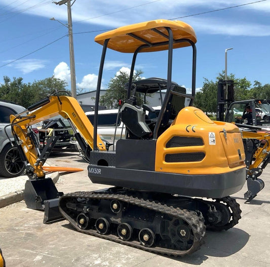UNUSED AGT MX50R EXCAVATOR; GAS POWERED; AUXILIARY HYDRAULICS; HYDRAULIC THUMB;