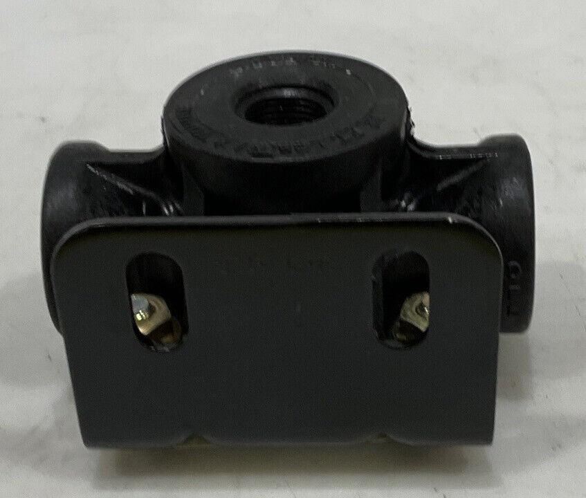 INTERNATIONAL 473794C91 BENDIX STYLE QUICK RELEASE VALVE 476