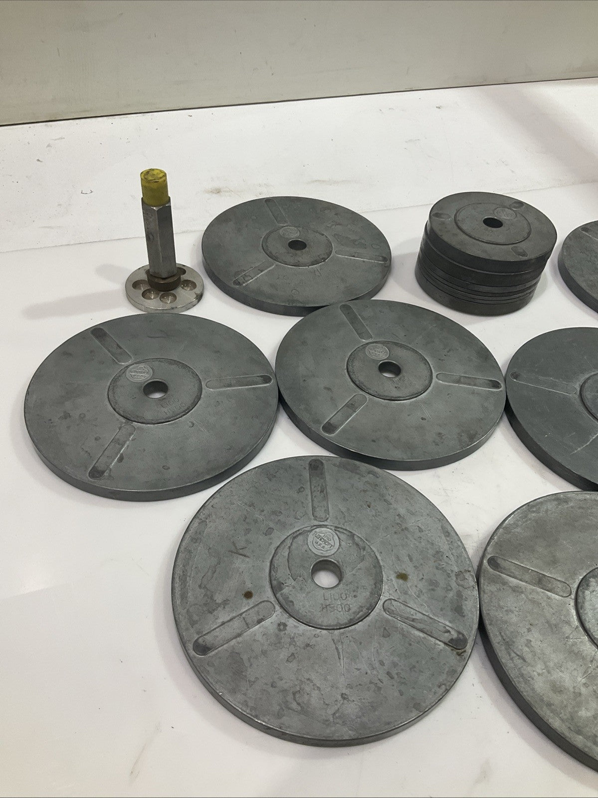 COMCO  1305  L-5P.S.I   ASHCROFT  PORTABLE  DEAD  WEIGHT TESTER Y2M