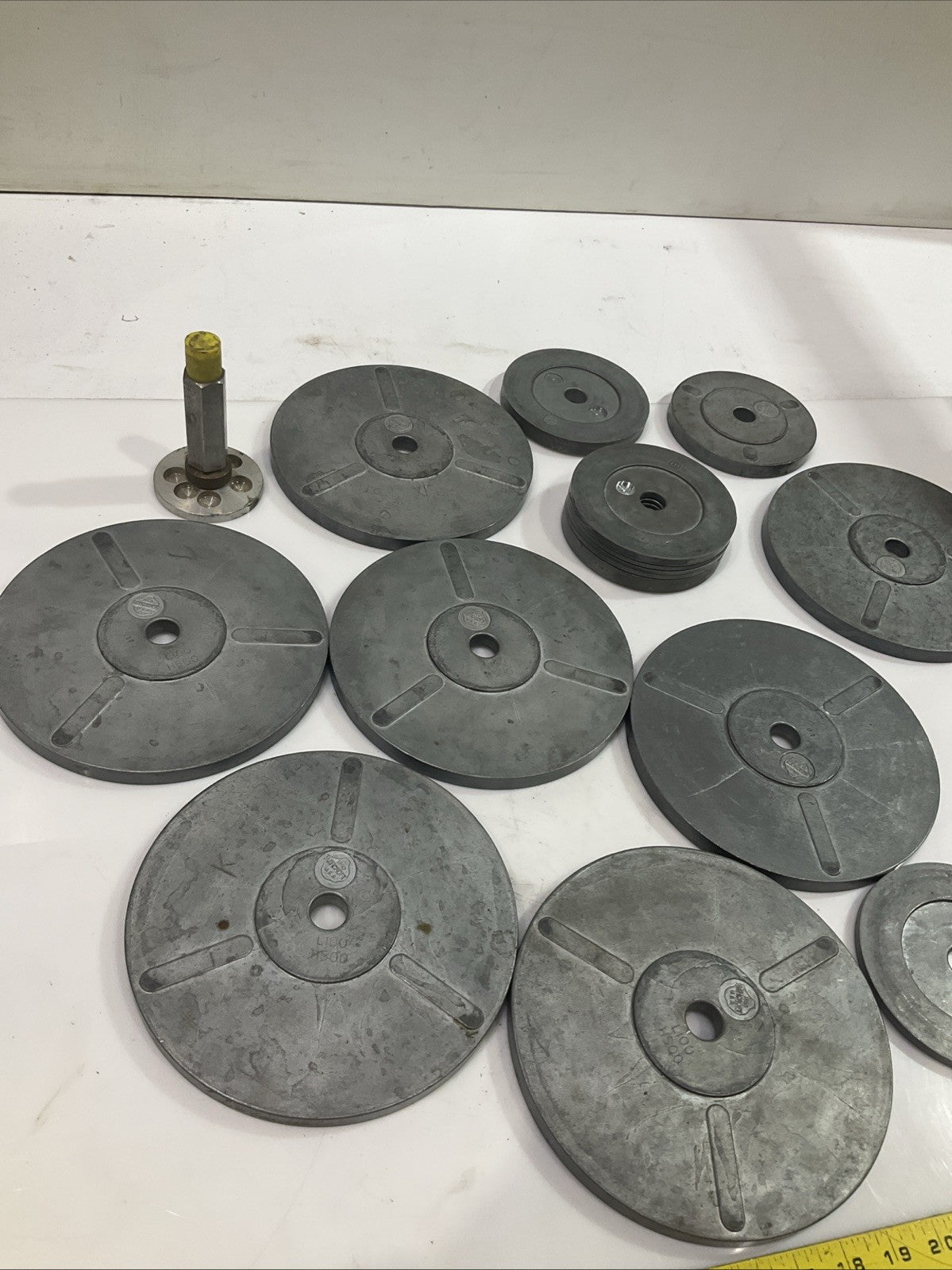 COMCO  1305  L-5P.S.I   ASHCROFT  PORTABLE  DEAD  WEIGHT TESTER Y2M
