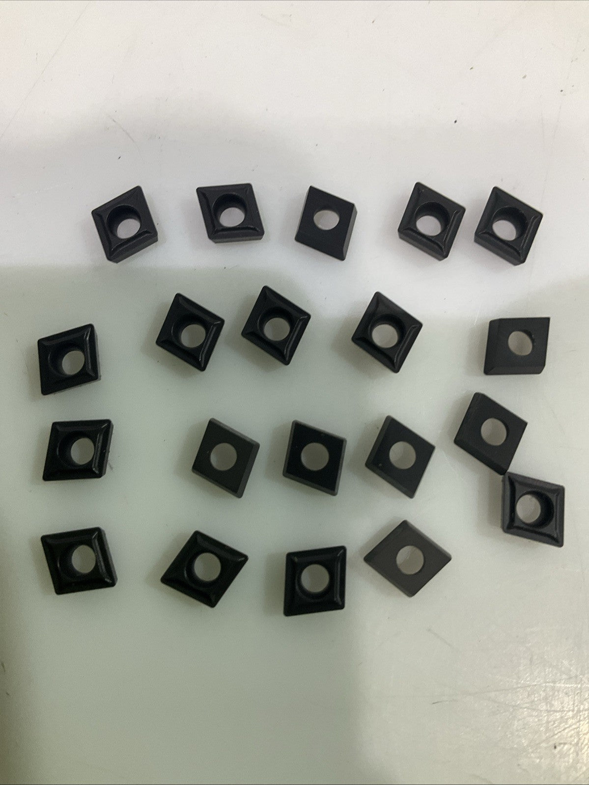 KENNAMETAL  CPMT2151LF  KC935 CARBIDE INSERT  LOT OF 20 Y2M