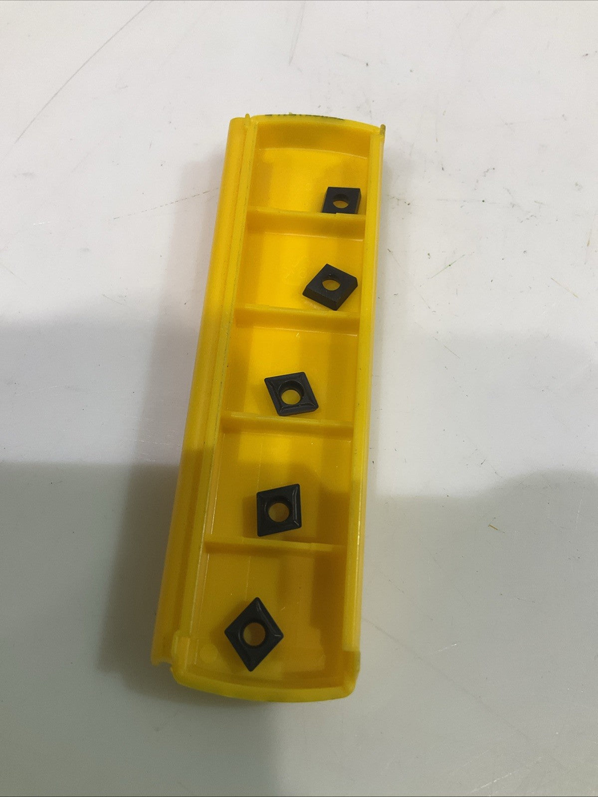 KENNAMETAL  CPMT2151LF  KC935 CARBIDE INSERT  LOT OF 20 Y2M