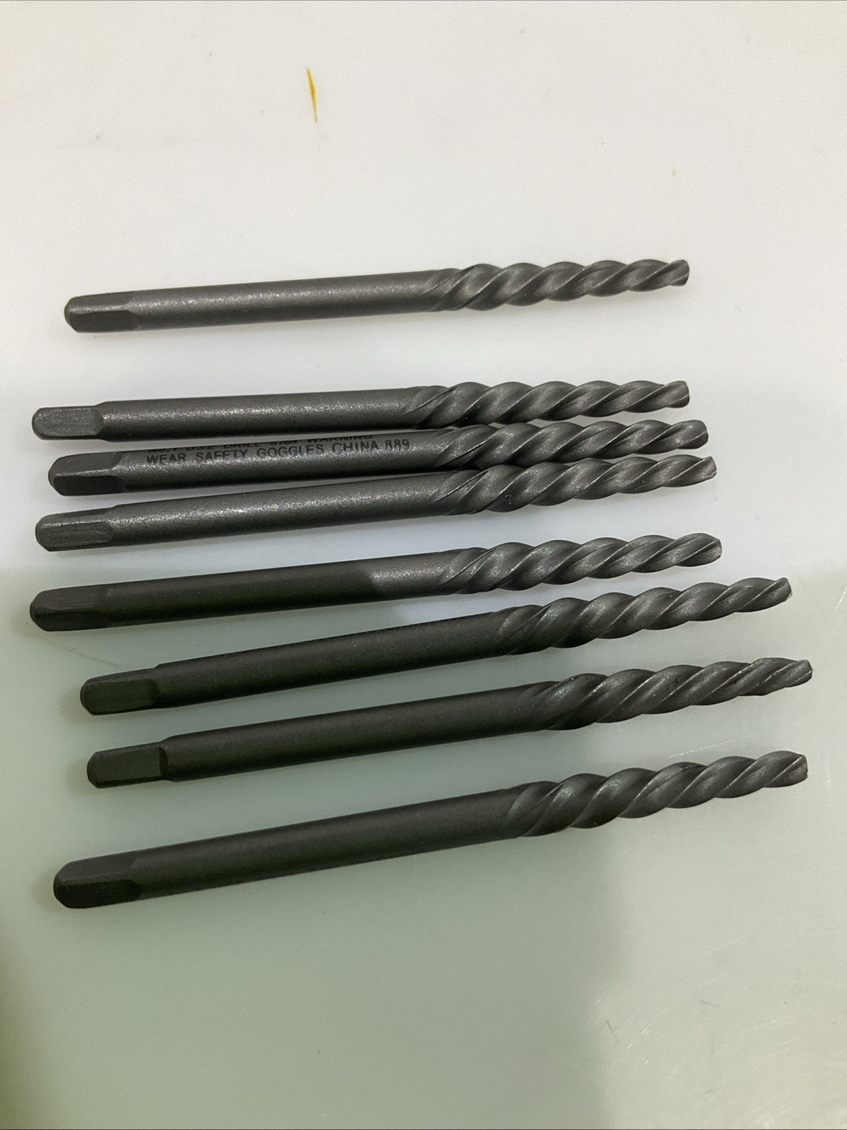 UNIONBUTTERFIEL 3210001 1800N1 SIZE#1 5/64 PRECISION SCREW EXTRACTOR  QTY 8 Y2M