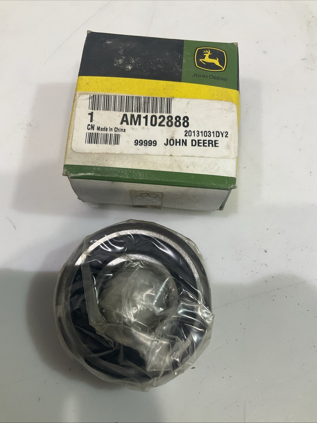 JOHN DEERE  AM102888  SINGLE  ROW CYLINDRICAL  BALL  BEARING  LOT OF 5  Y2M