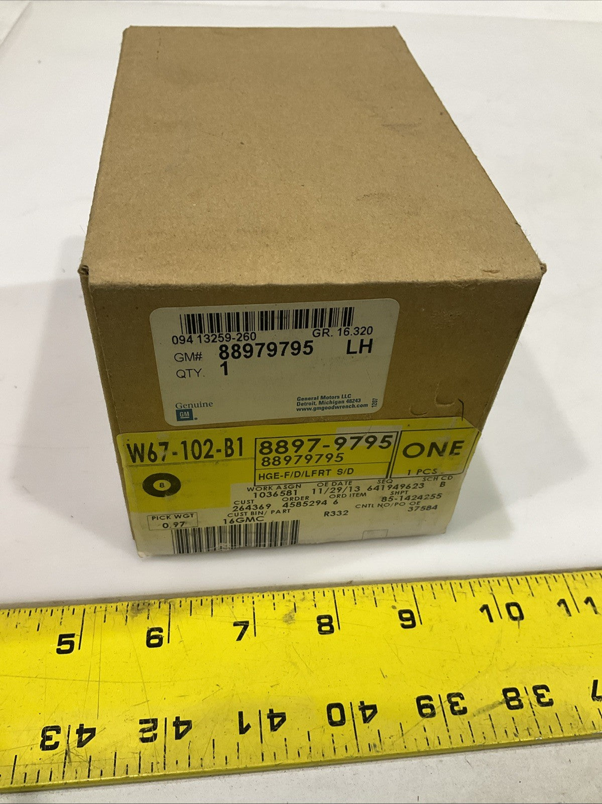 GM GENERAL  MOTOR 88979795  DOOR HINGES  REPLACEMENT FRONT DRIVER  LEFT SIDE Y2M
