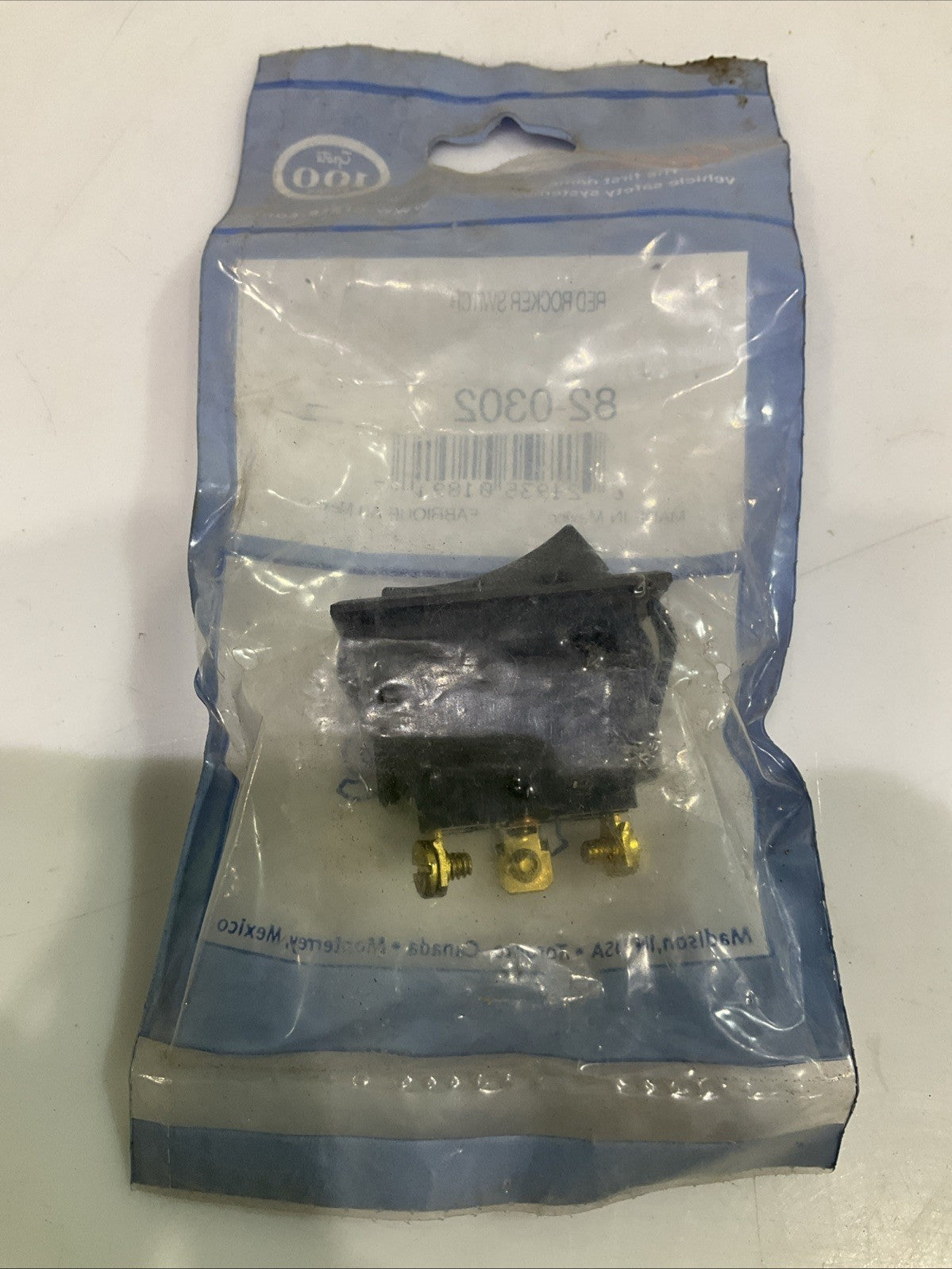 GROTE  82-0302  RED ILLUMINATED ROCKET SWITCH  Y2M