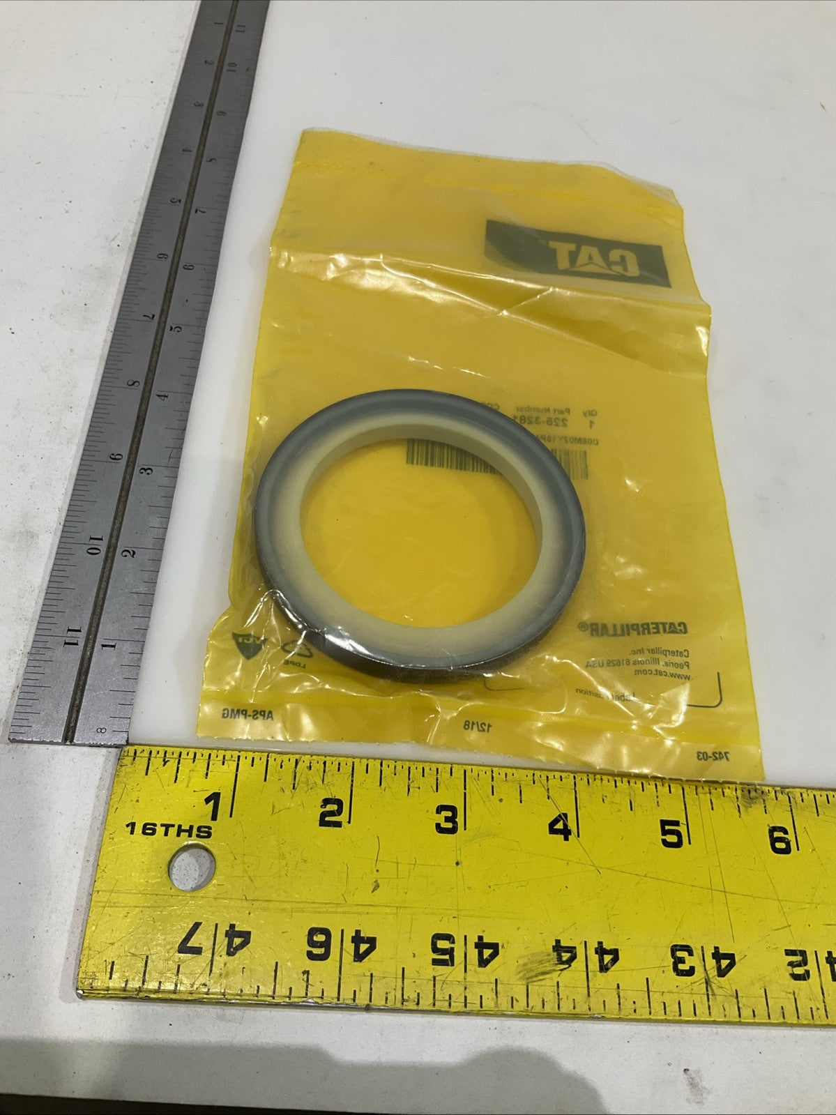 CAT-CATERPILLAR  225-3281 INNER DIAMETER DOUBLE  LIP  WIPER  SEAL  LOT OF  2 Y2M