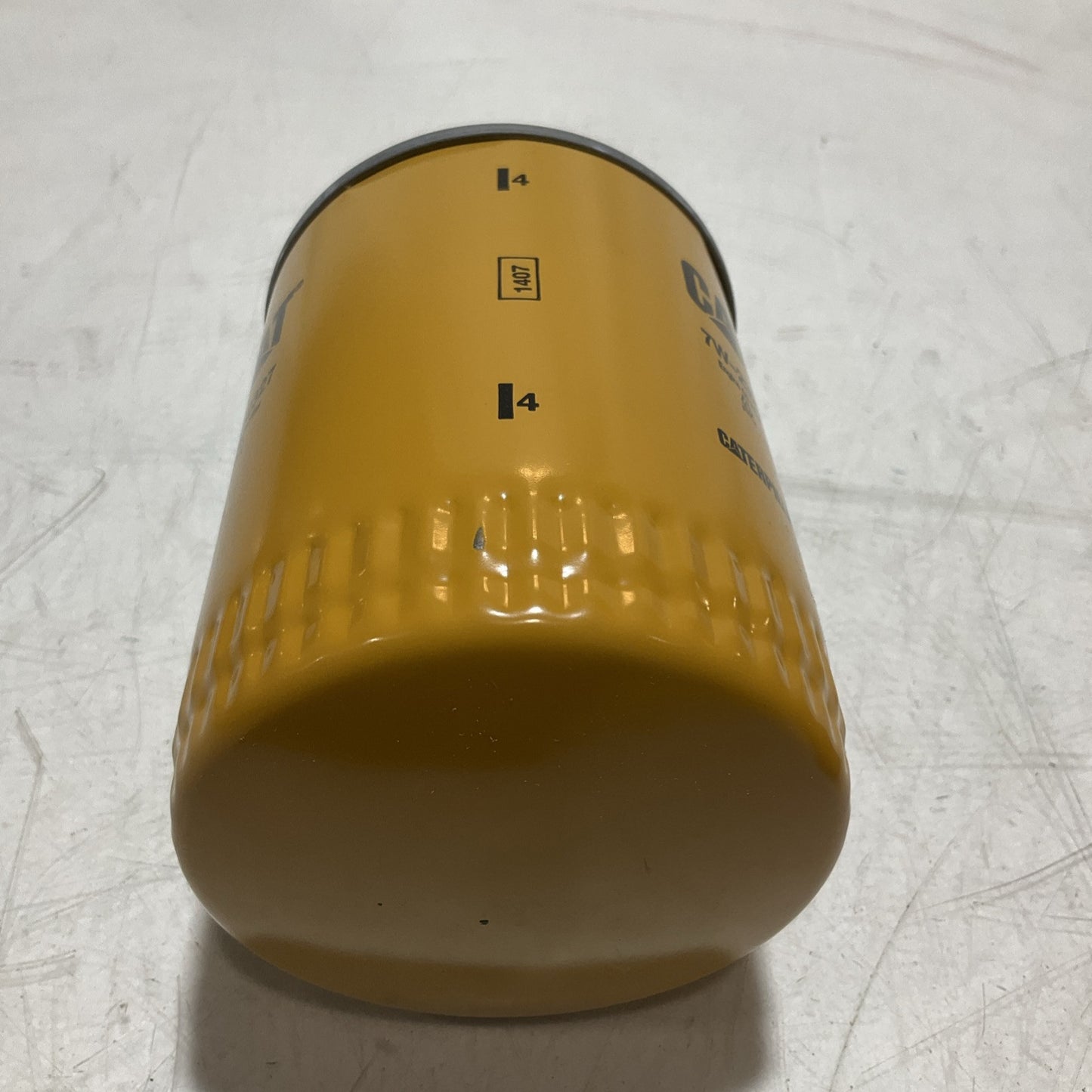 CAT - CATERPILLAR  7W-2327  ENGINE OIL COMPRESSOR FILTER  LOT OF 2 U3S