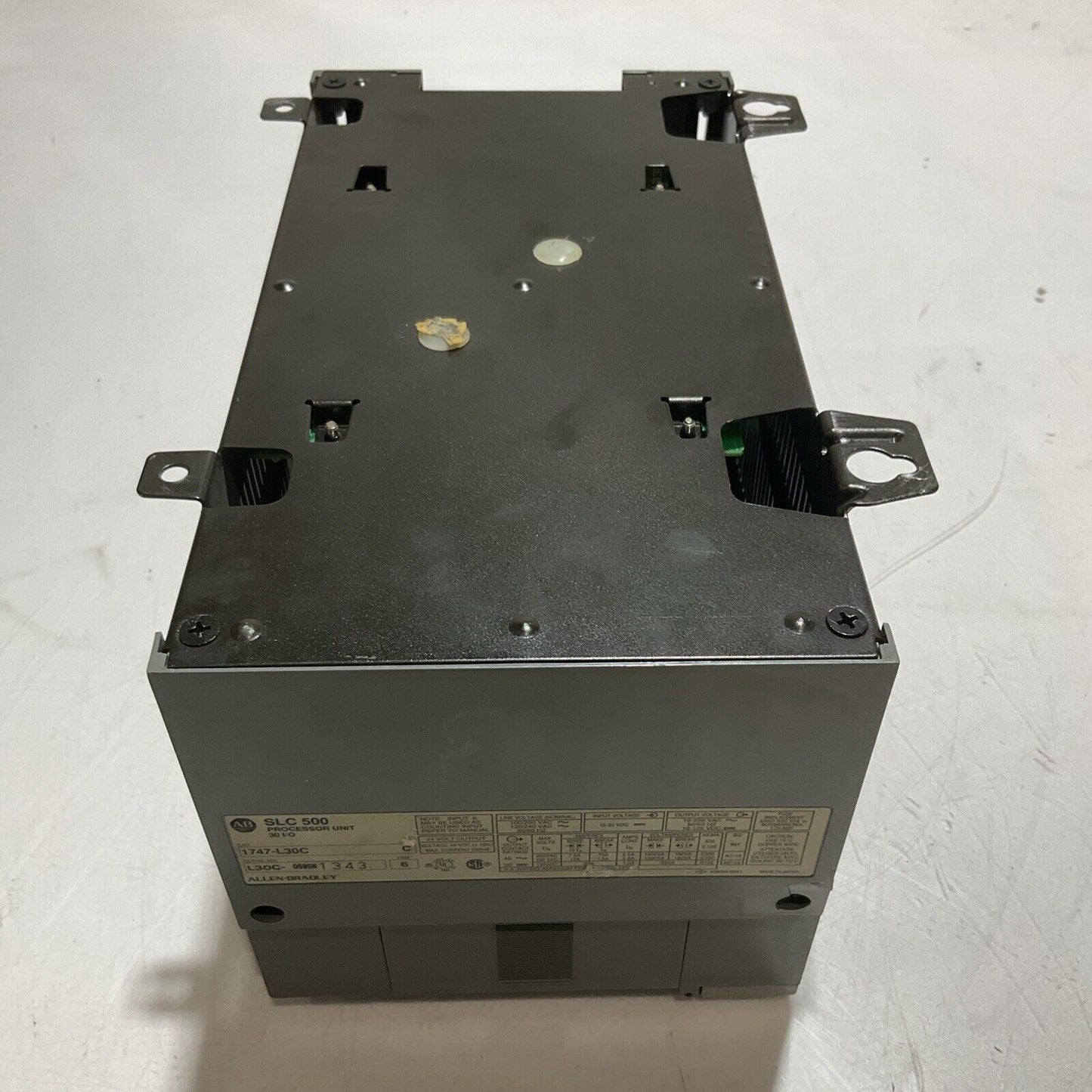 A-B  ALLEN-BRADLEY 1747-L30C SLC500  PROGRAMMABLE CONTROLLER U3S