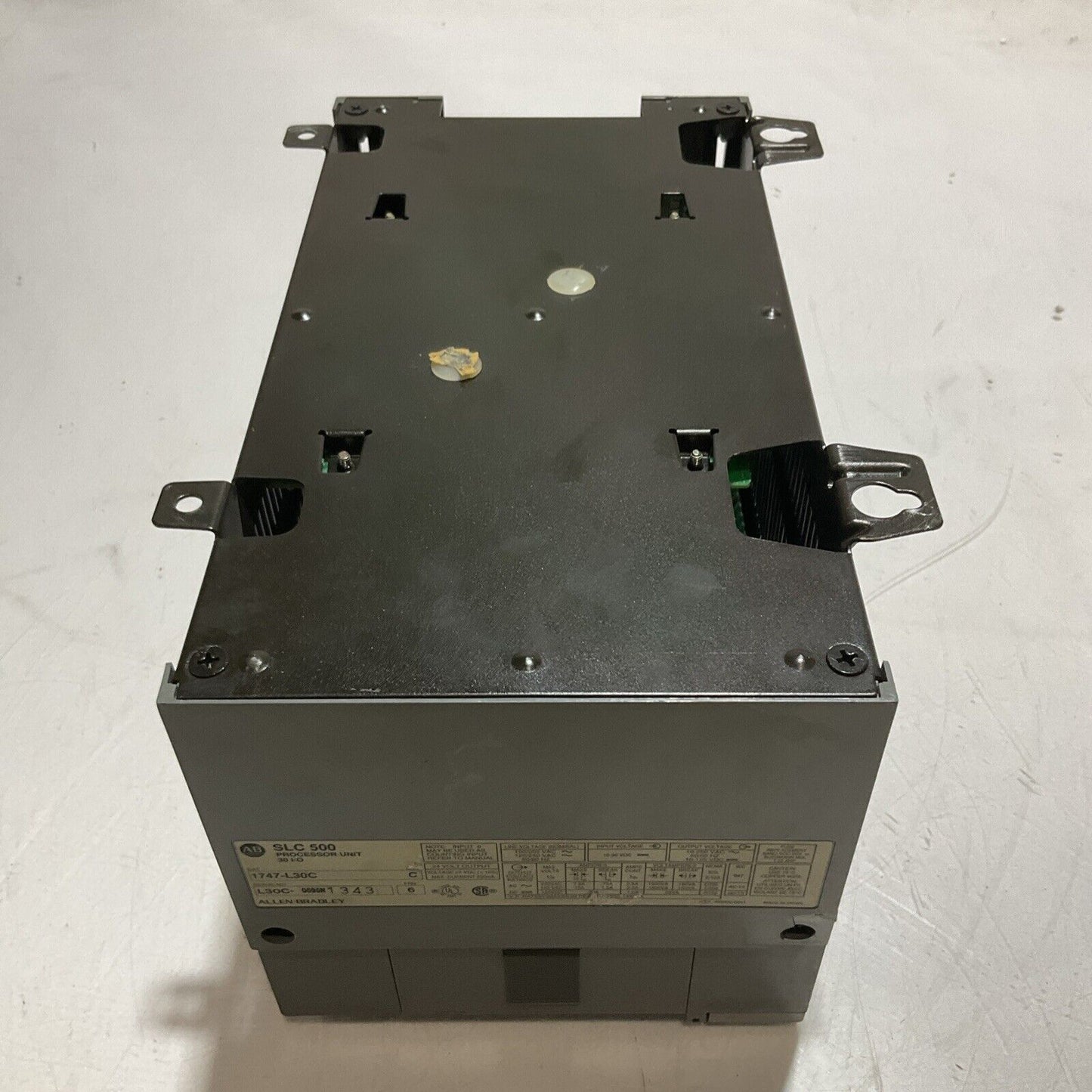 A-B  ALLEN-BRADLEY 1747-L30C SLC500  PROGRAMMABLE CONTROLLER U3S