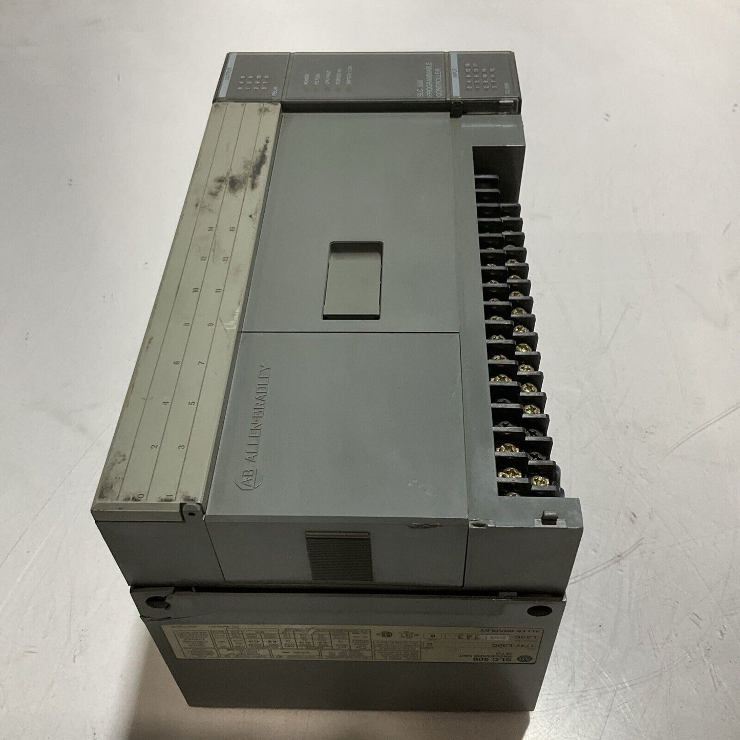 A-B  ALLEN-BRADLEY 1747-L30C SLC500  PROGRAMMABLE CONTROLLER U3S