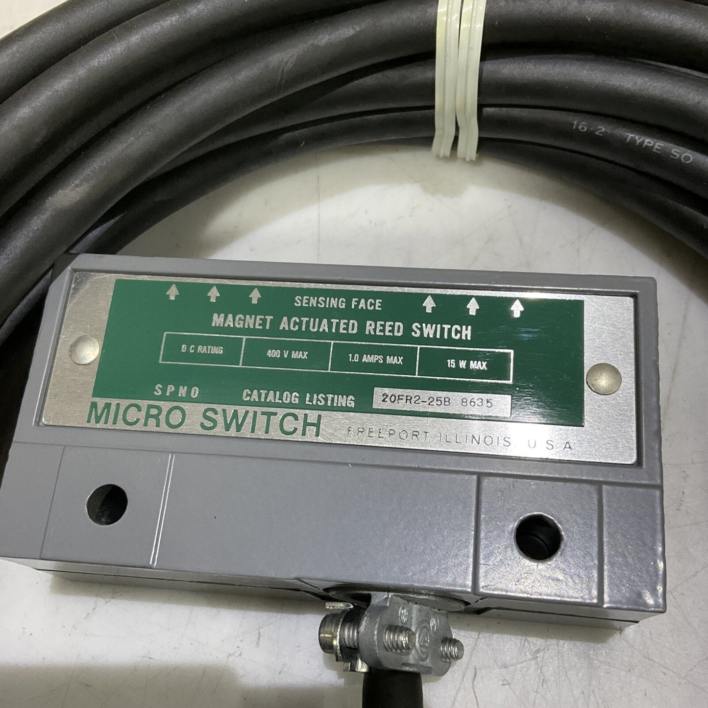 HONEYWELL MICROSWITCH 20FR2-25B 8635 MAGNET ACTUATED REED SWITCH 373