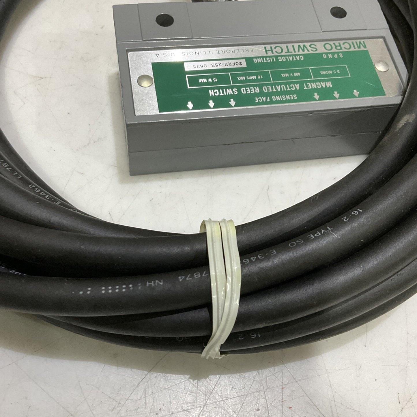 HONEYWELL MICROSWITCH 20FR2-25B 8635 MAGNET ACTUATED REED SWITCH 373