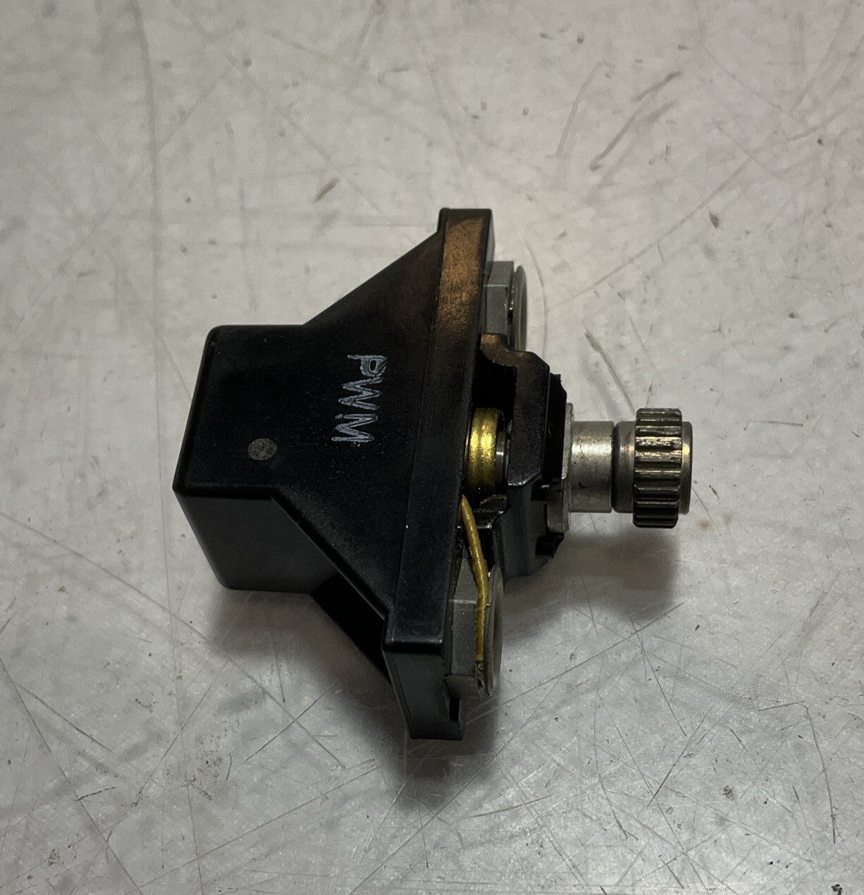 ALLEN-BRADLEY  W22  THERMAL OVERLOAD HEATER ELEMENT DD  LOT OF 4 U3S