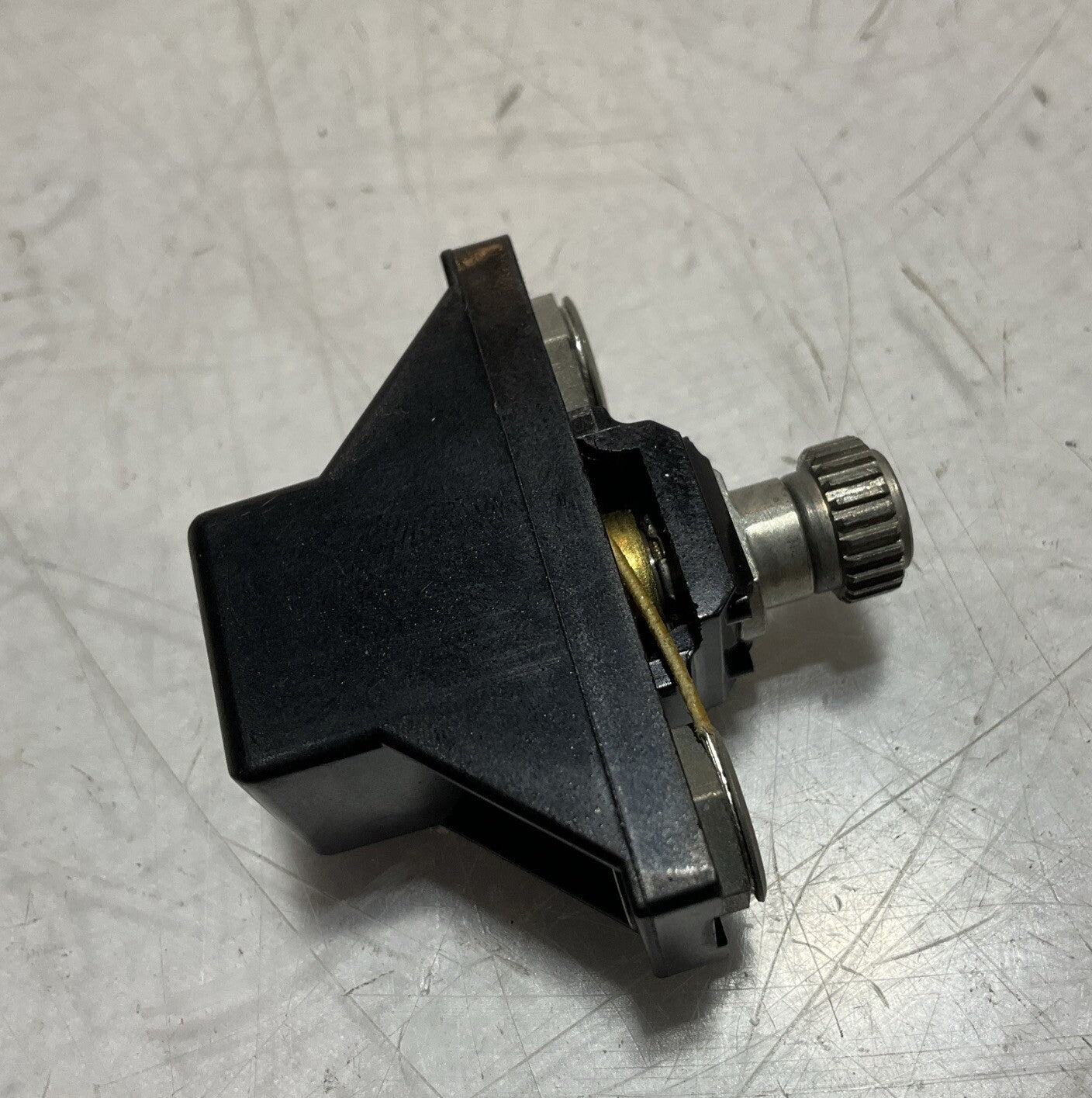 ALLEN-BRADLEY  W22  THERMAL OVERLOAD HEATER ELEMENT DD  LOT OF 4 U3S