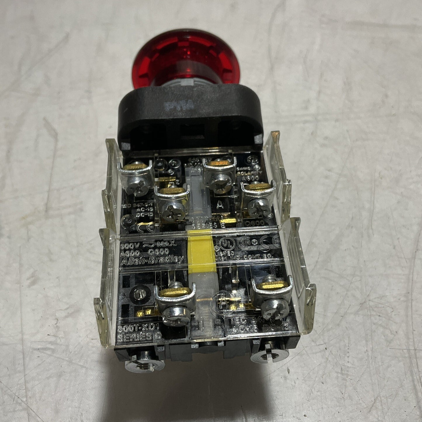 A-B ALLEN-BRADLEY 800T-NX1540 ILLUMINATED EMERGENCY PUSH STOP BUTTON  U3S