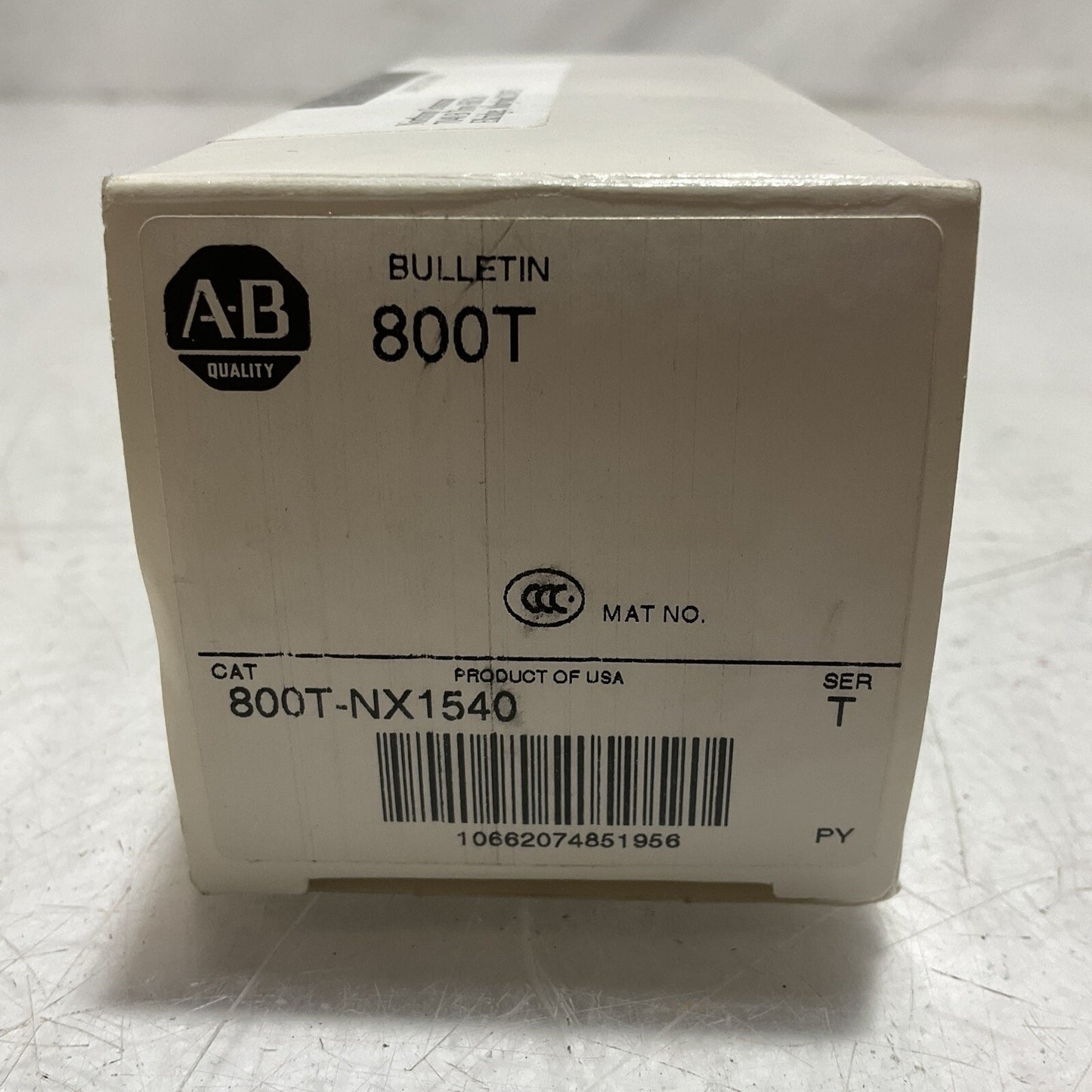 A-B ALLEN-BRADLEY 800T-NX1540 ILLUMINATED EMERGENCY PUSH STOP BUTTON  U3S