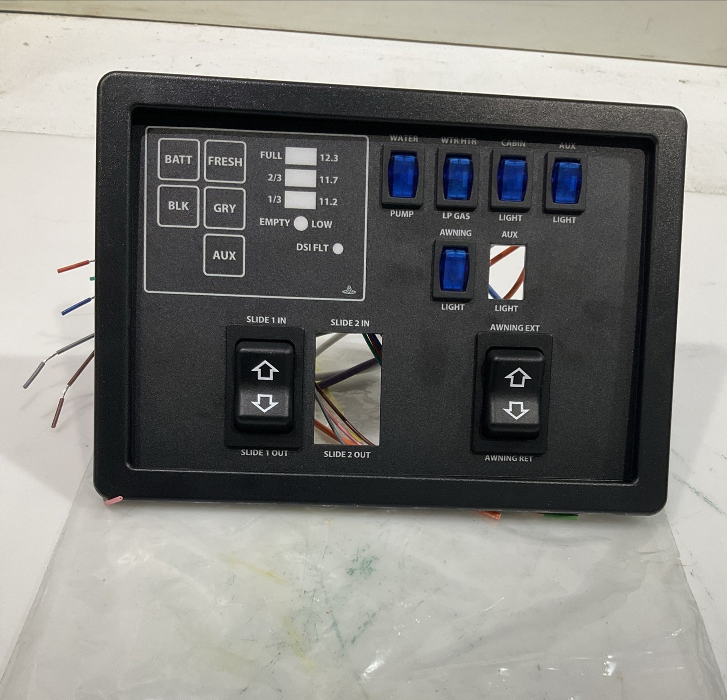 AMERICAN  TECHNOLOGY  COMPONENTS RV AT-MSP-267  MULTI-SWITCH CONTROL  PANNEL Y2M