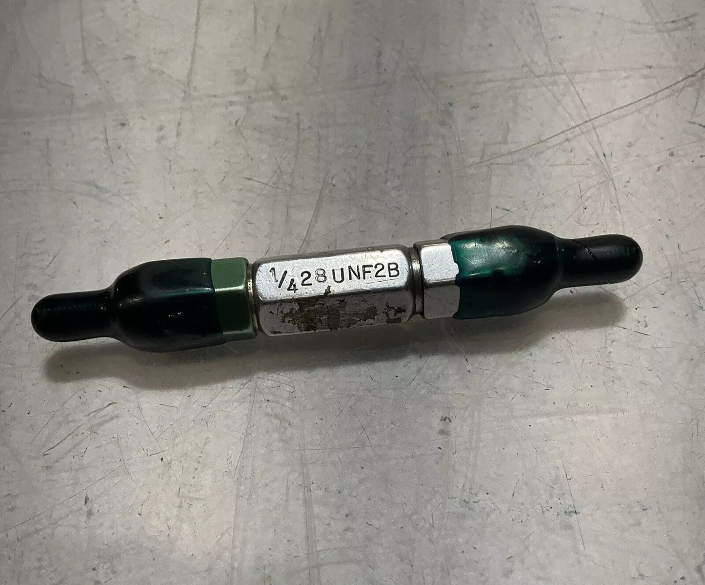 UNBRANDED  1/4-28 UNF-2B THREAD PLUG GAGE GO/NOGO .2268/.2311  333-U3S