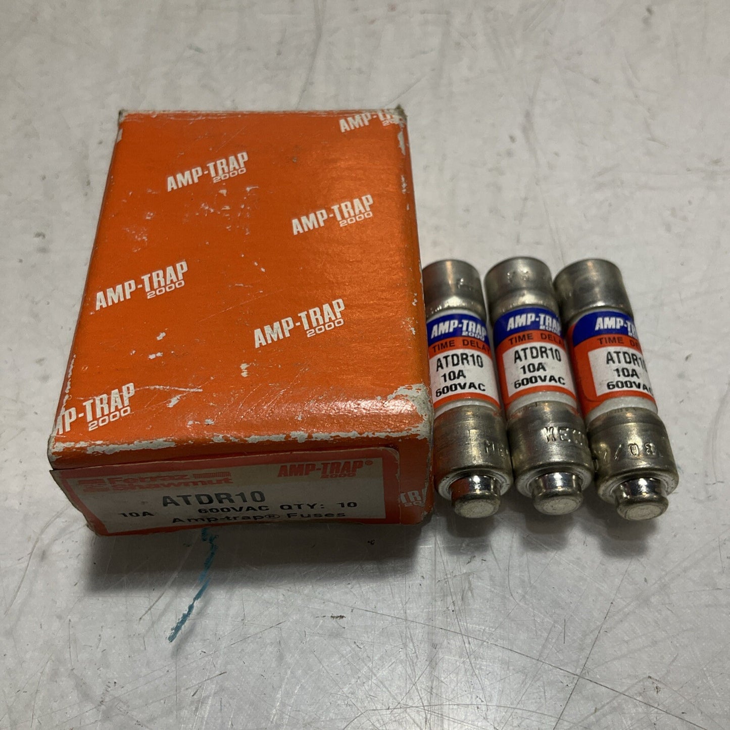 FERRAZ SHAWMUNT  ATDR10 AMP-TRAP FUSE 10MP 600V  LOT OF 3 U3S
