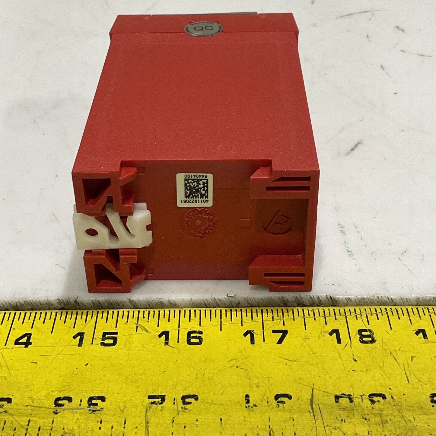 AB ALLEN BRADLEY 440N-S32021 SIPHA NON-CONTACT SWITCH SERIES B GUARD MASTER U4M