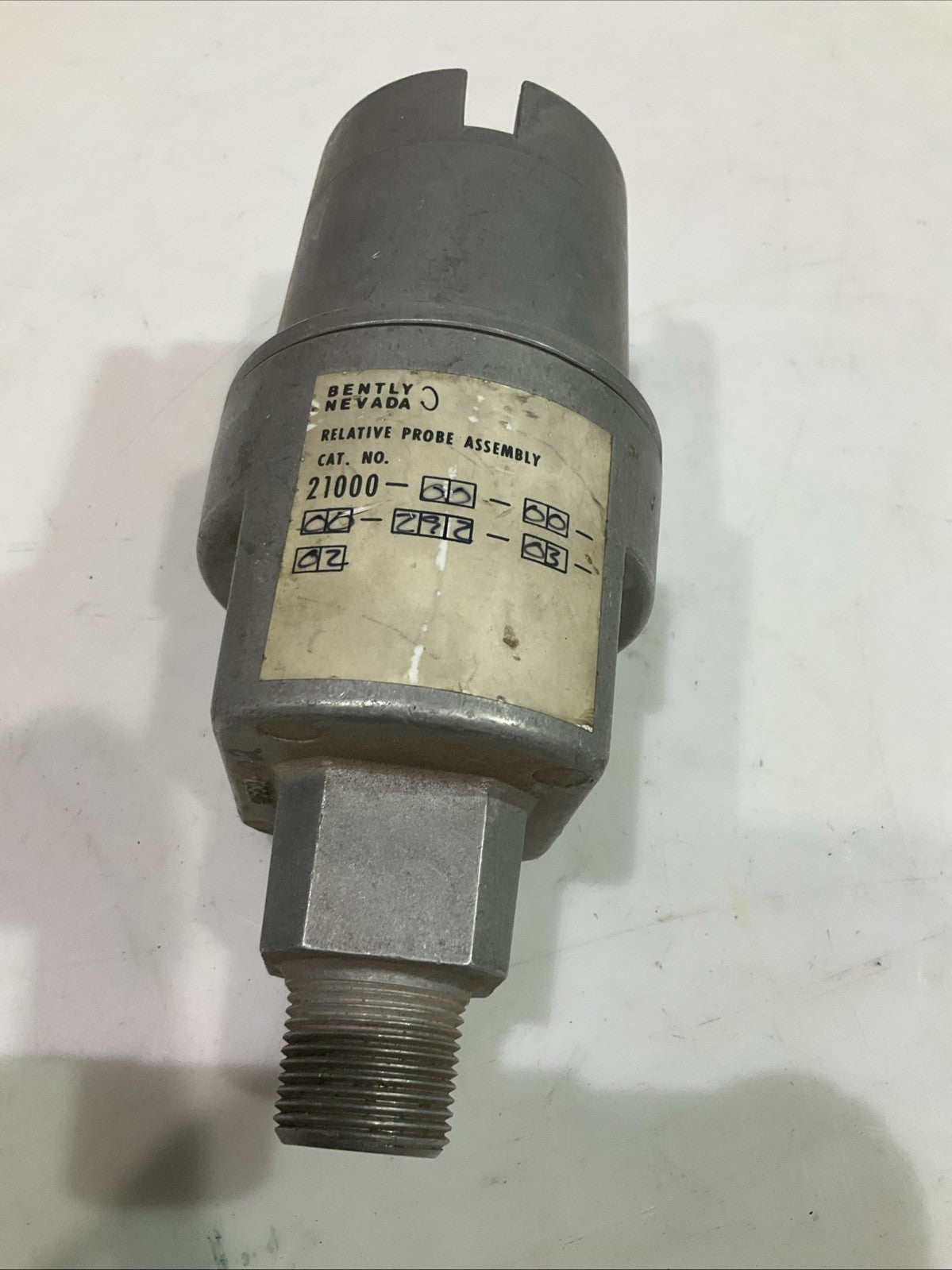 BENTLY NEVADA  21000  RELATIVE  PROBE  ALUMINUM HOUSING ASSEMBLY T2M