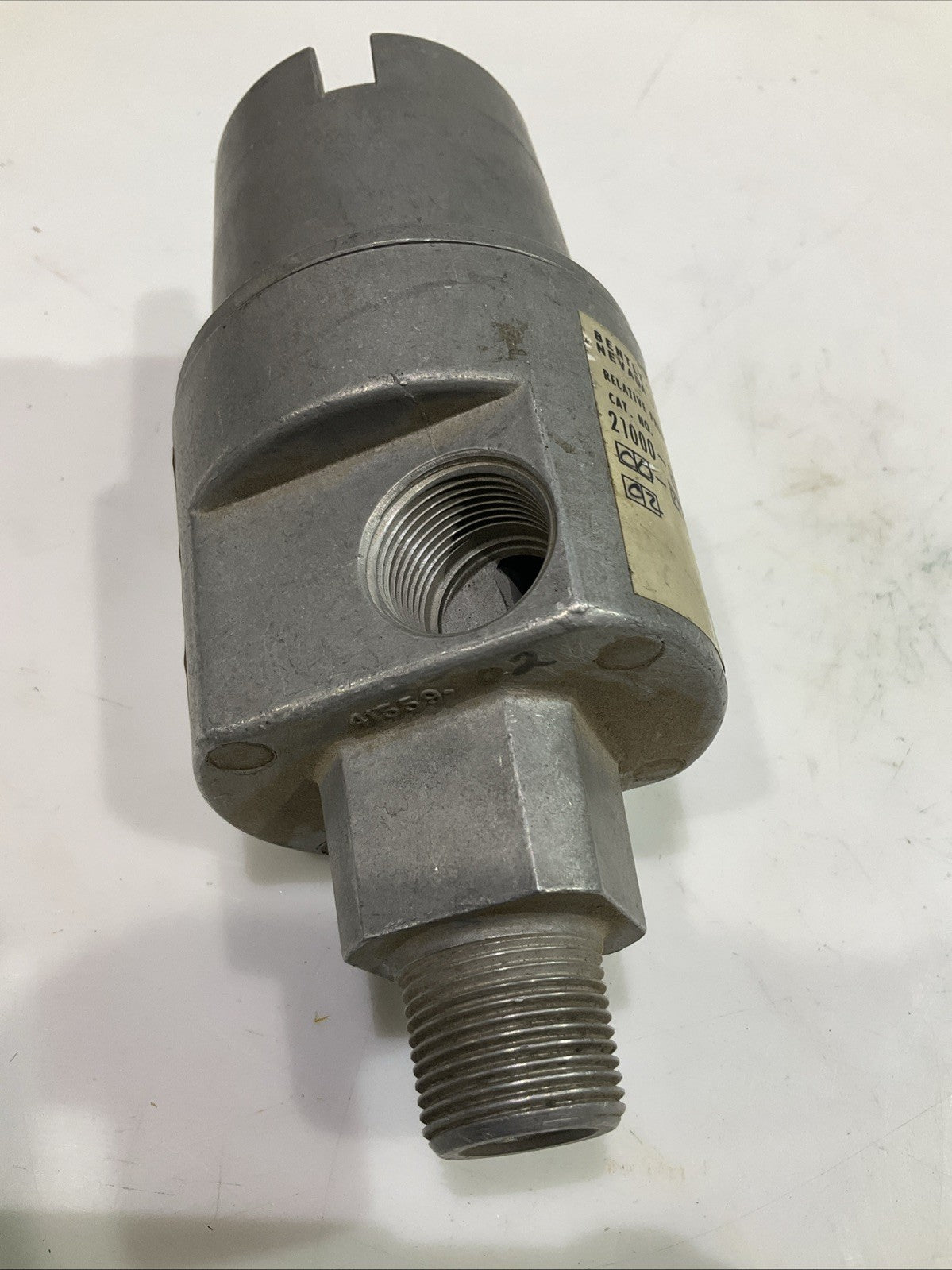 BENTLY NEVADA  21000  RELATIVE  PROBE  ALUMINUM HOUSING ASSEMBLY T2M