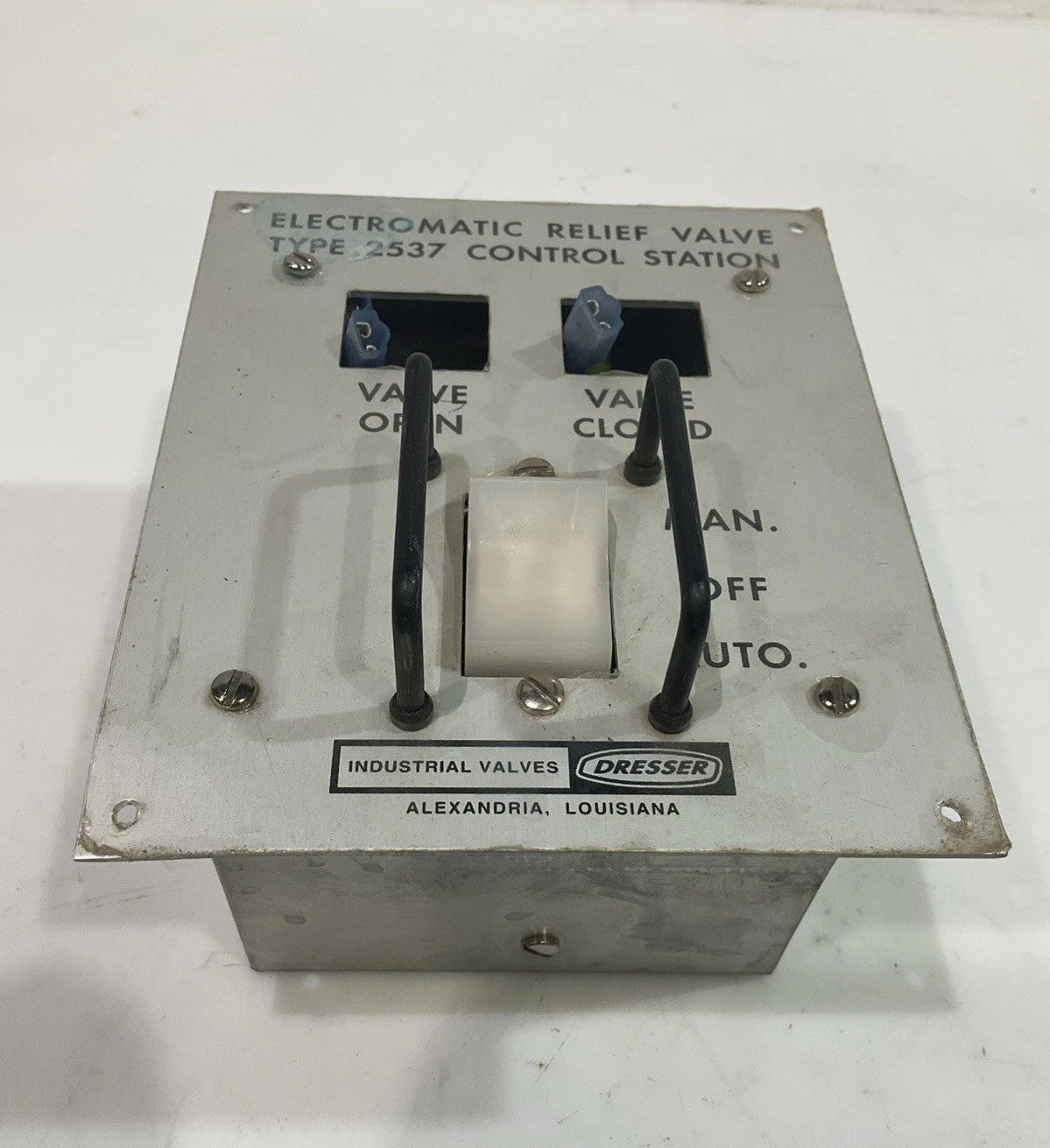 DRESSER  2537  ELECTROMATIC  RELIEF VALVE  CONTROL STATION  T2M