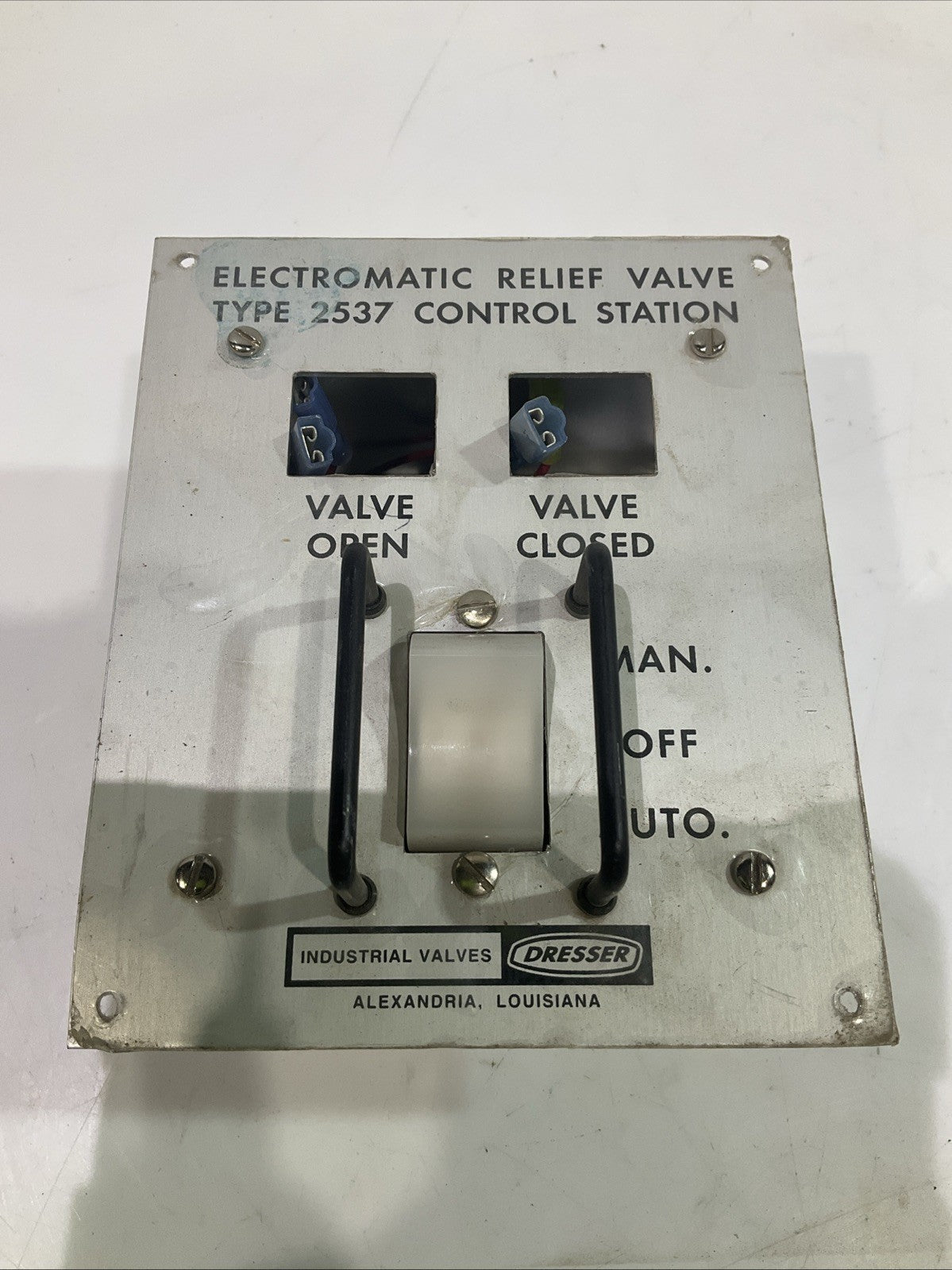 DRESSER  2537  ELECTROMATIC  RELIEF VALVE  CONTROL STATION  T2M