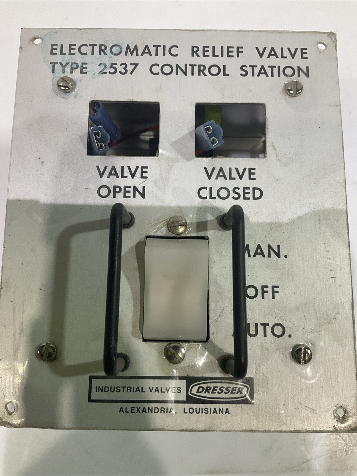 DRESSER  2537  ELECTROMATIC  RELIEF VALVE  CONTROL STATION  T2M