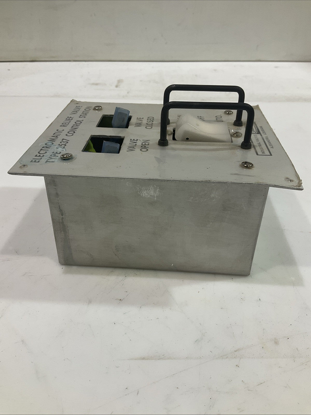 DRESSER  2537  ELECTROMATIC  RELIEF VALVE  CONTROL STATION  T2M