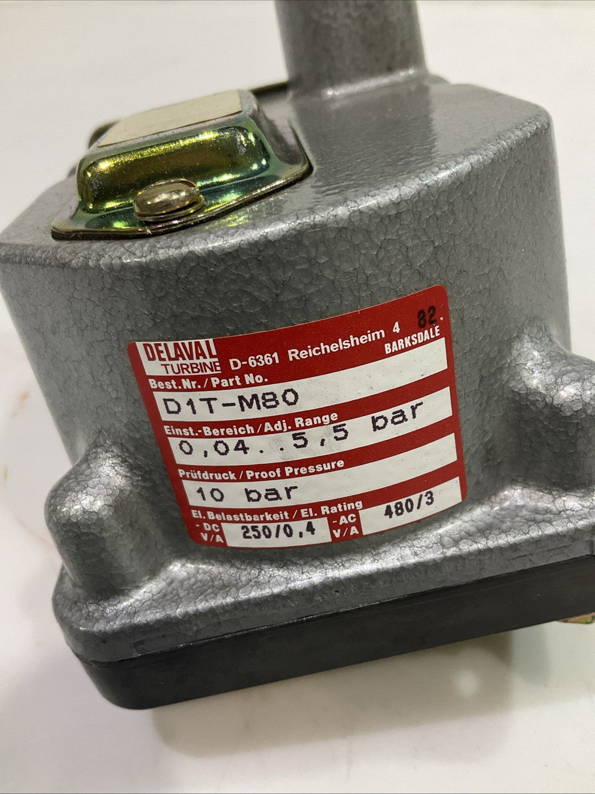 DELAVAL   D1T-M80  TERMINAL BLOCK  DIAPHRAGM SWITCH  T2M