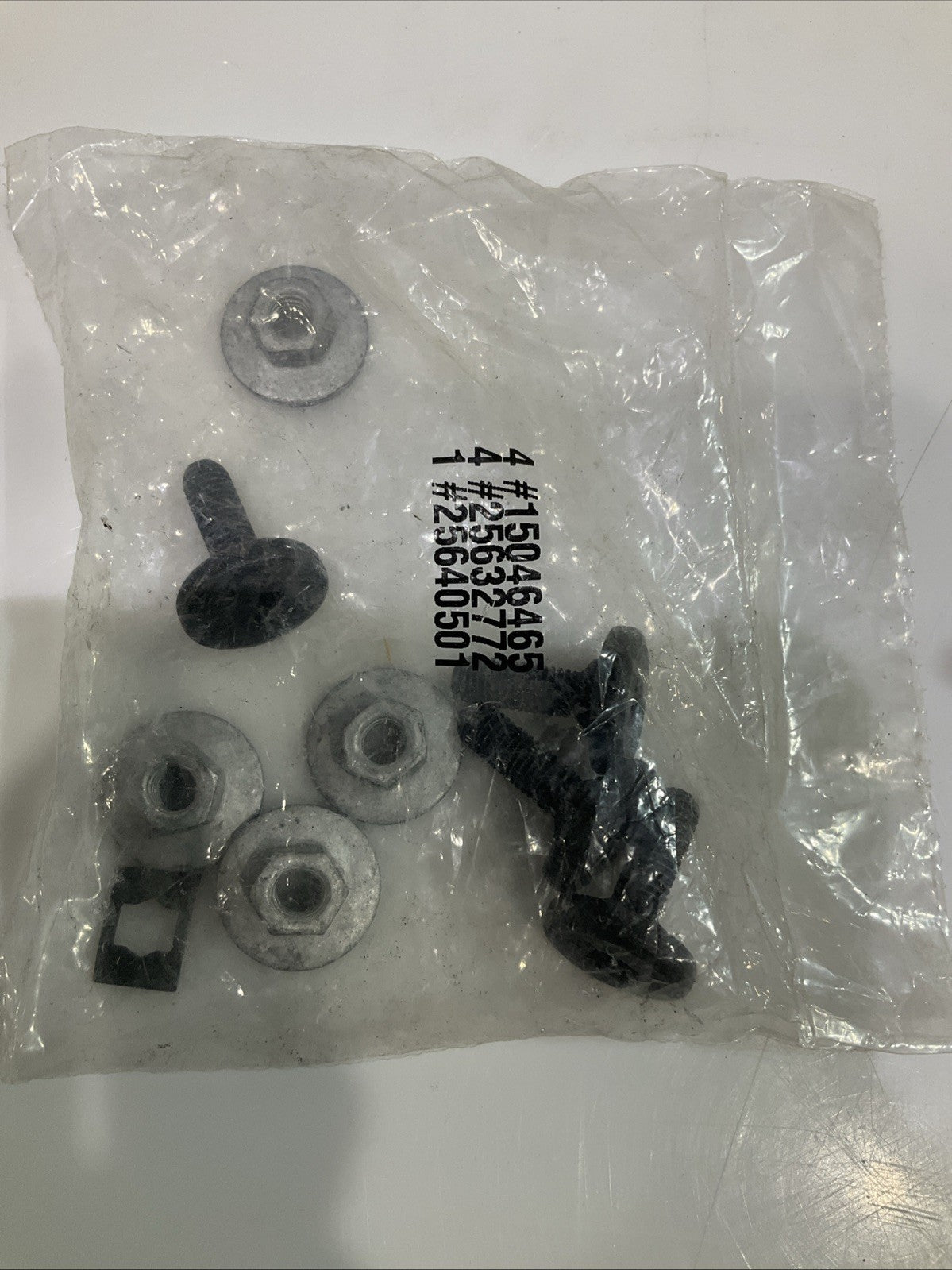 GM GENUINE  1247-5677  FRONT  DOOR  HINGE LOWER  DRIVE REPLACEMENT Y2M