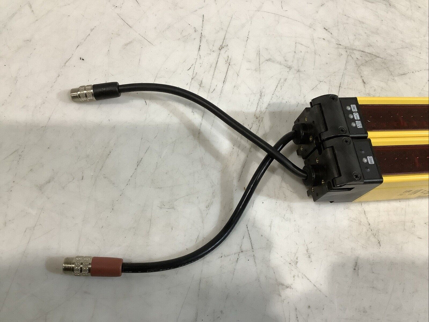 OMRON MS4800S-20-0800-30X-30R MINISAFE LIGHT CURTAIN TANSMITTER AND RECEIVER