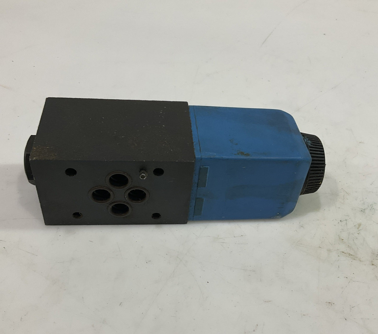 EATON-VICKERS DG4V-3-2AL-M-U-DP7-60  HYDRAULIC CONTROL VALVE  T2M