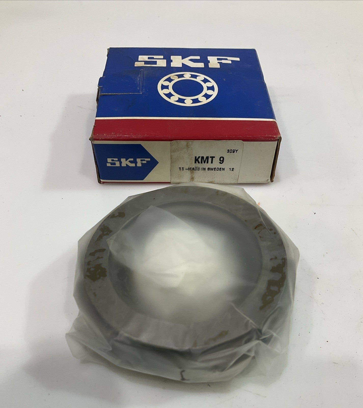 SKF  KMT9  PRECISION LOCK  NUT WITH LOCKING PIN LOT OF 6  T2M